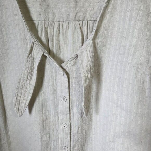 EUC MODCLOTH V NECK WITH SMALL BOW TIE BUTTONED BLOUSE TOP SIZE L - Picture 11 of 16